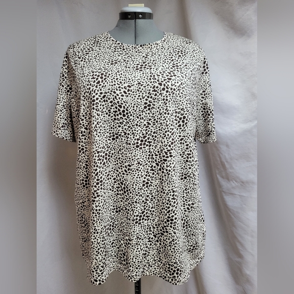 Cheeta Print Tee Shirt - Picture 1 of 6